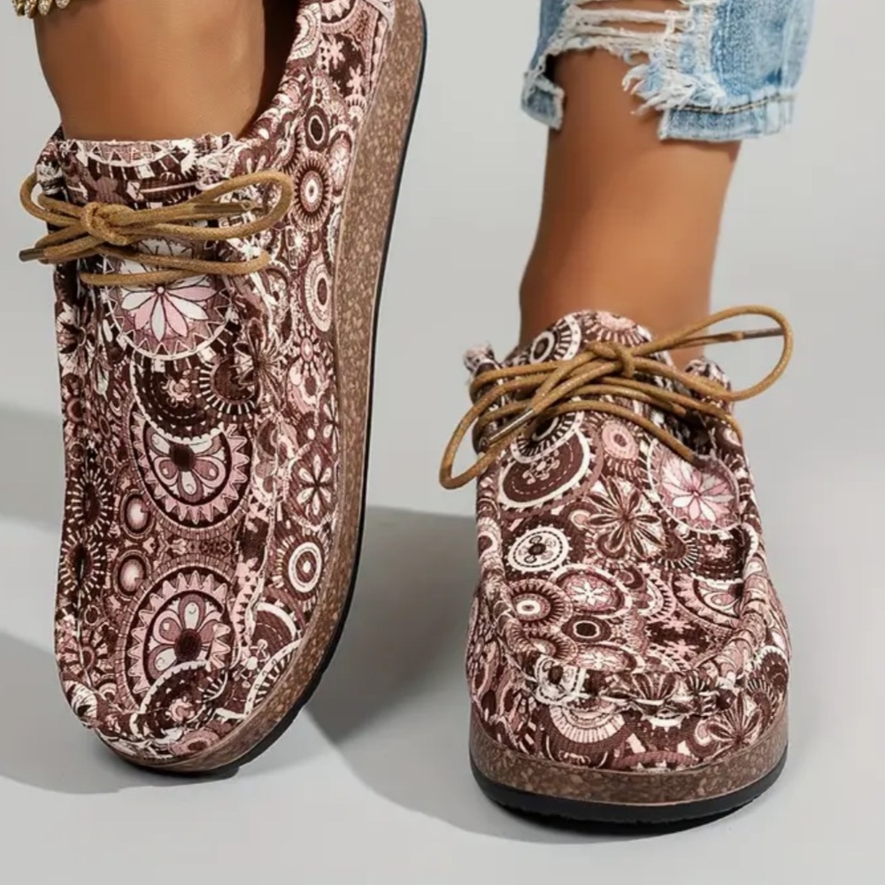NEW ! Brown Maroon Paisley Patterned Chucks